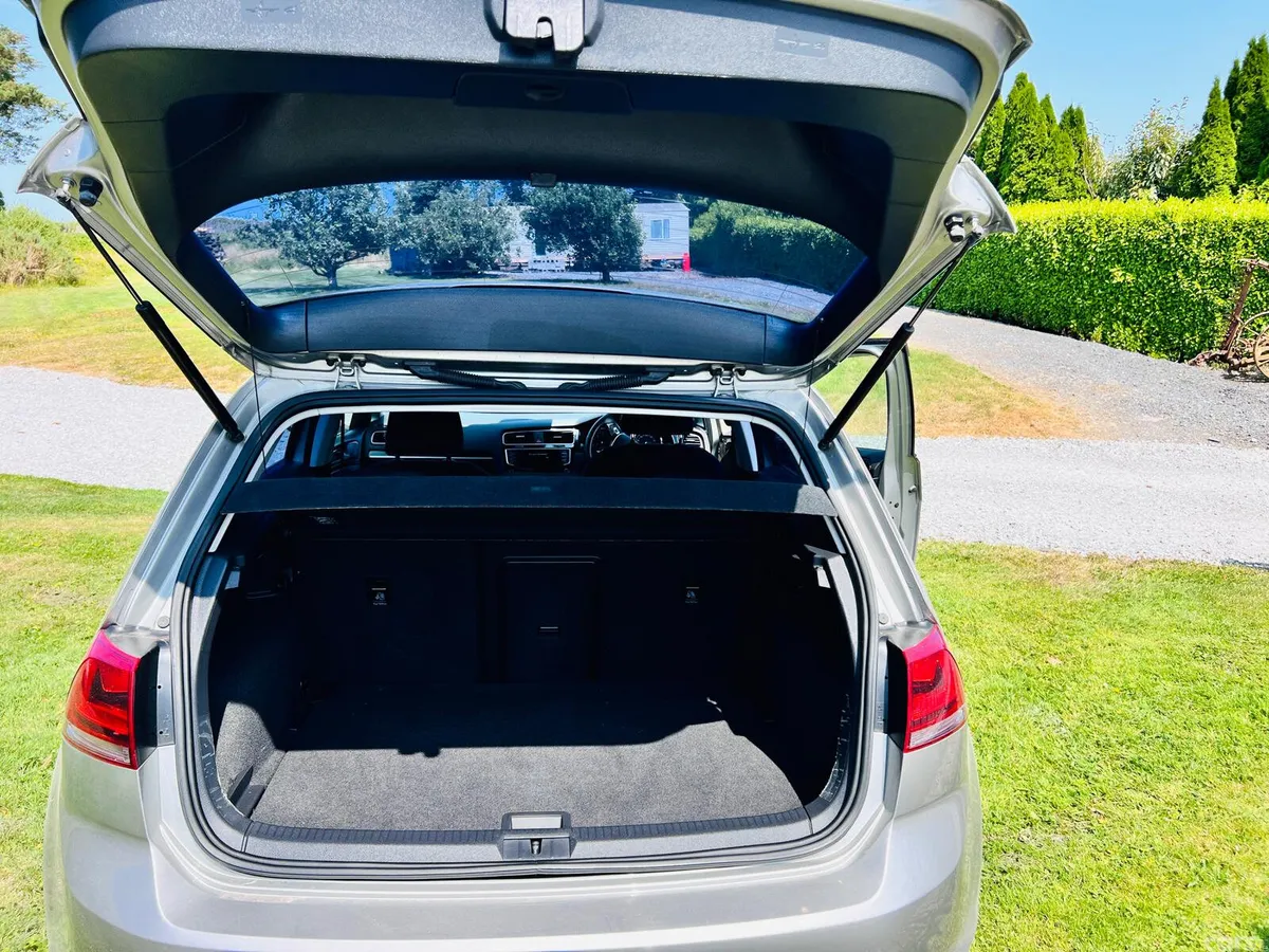 Volkswagen Golf Hatchback, Petrol, 2014, Gold