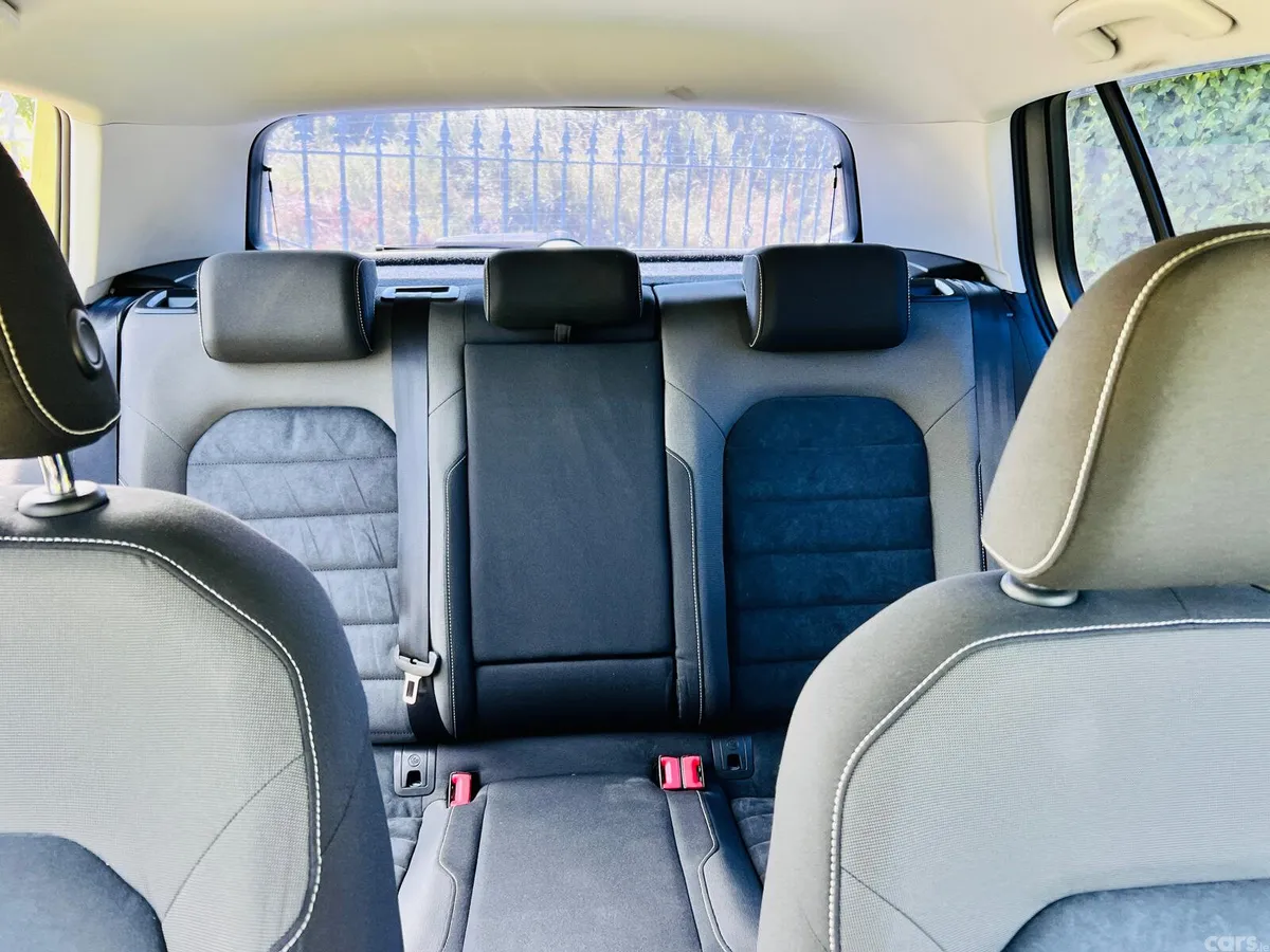 Volkswagen Golf Hatchback, Petrol, 2014, Gold