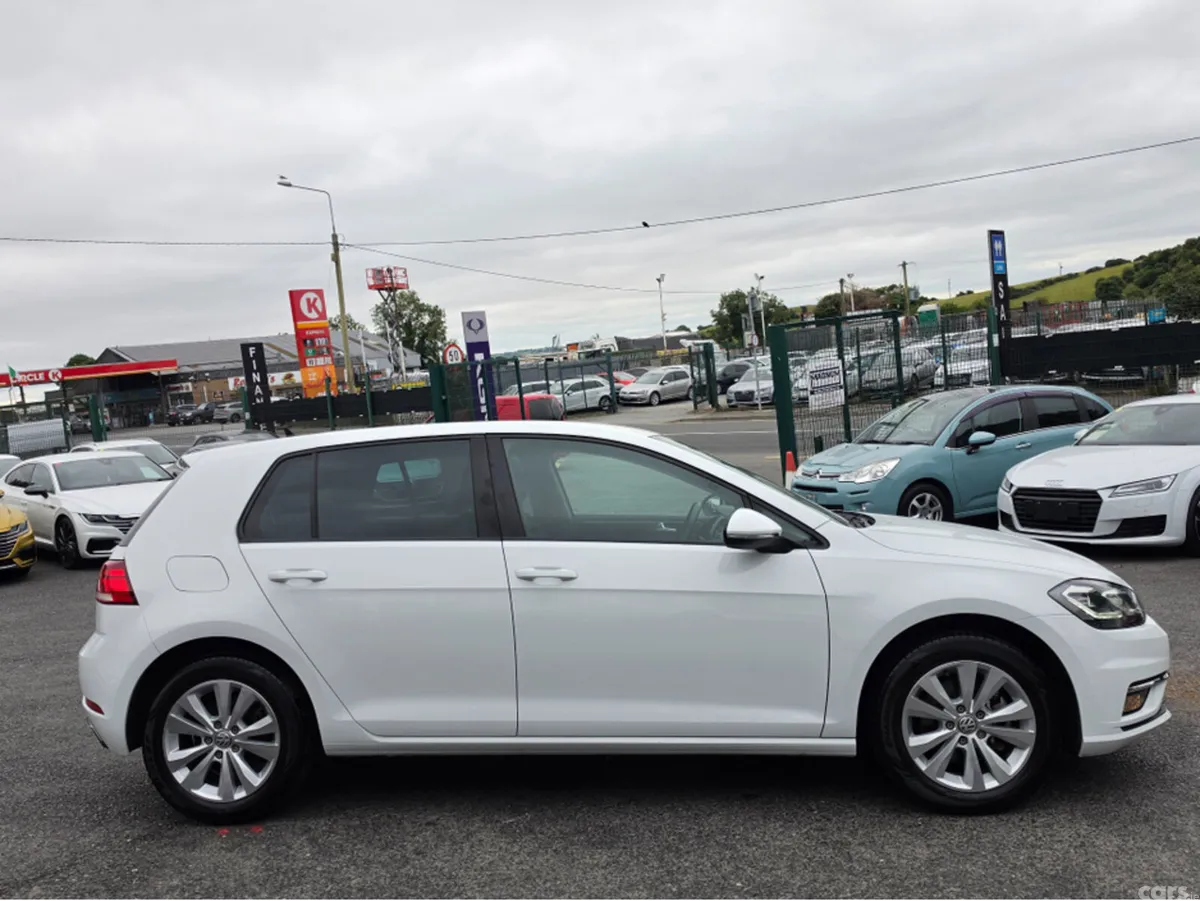 Volkswagen Golf Hatchback, Petrol, 2018, White