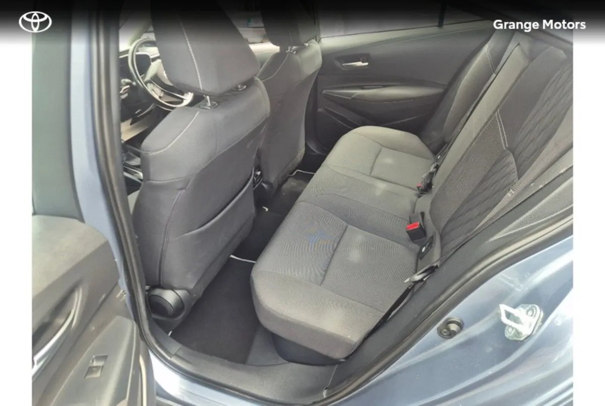 Toyota Corolla Saloon, Petrol Hybrid, 2020, Grey