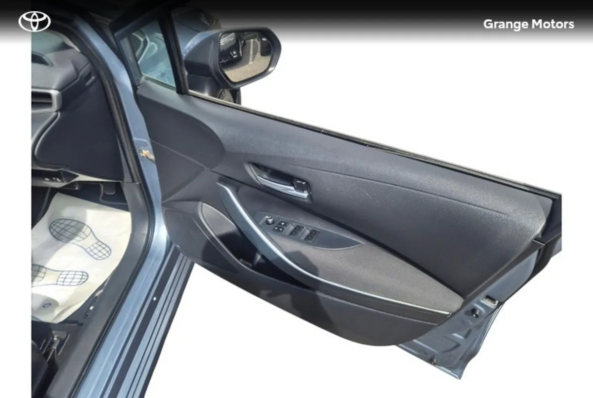 Toyota Corolla Saloon, Petrol Hybrid, 2020, Grey