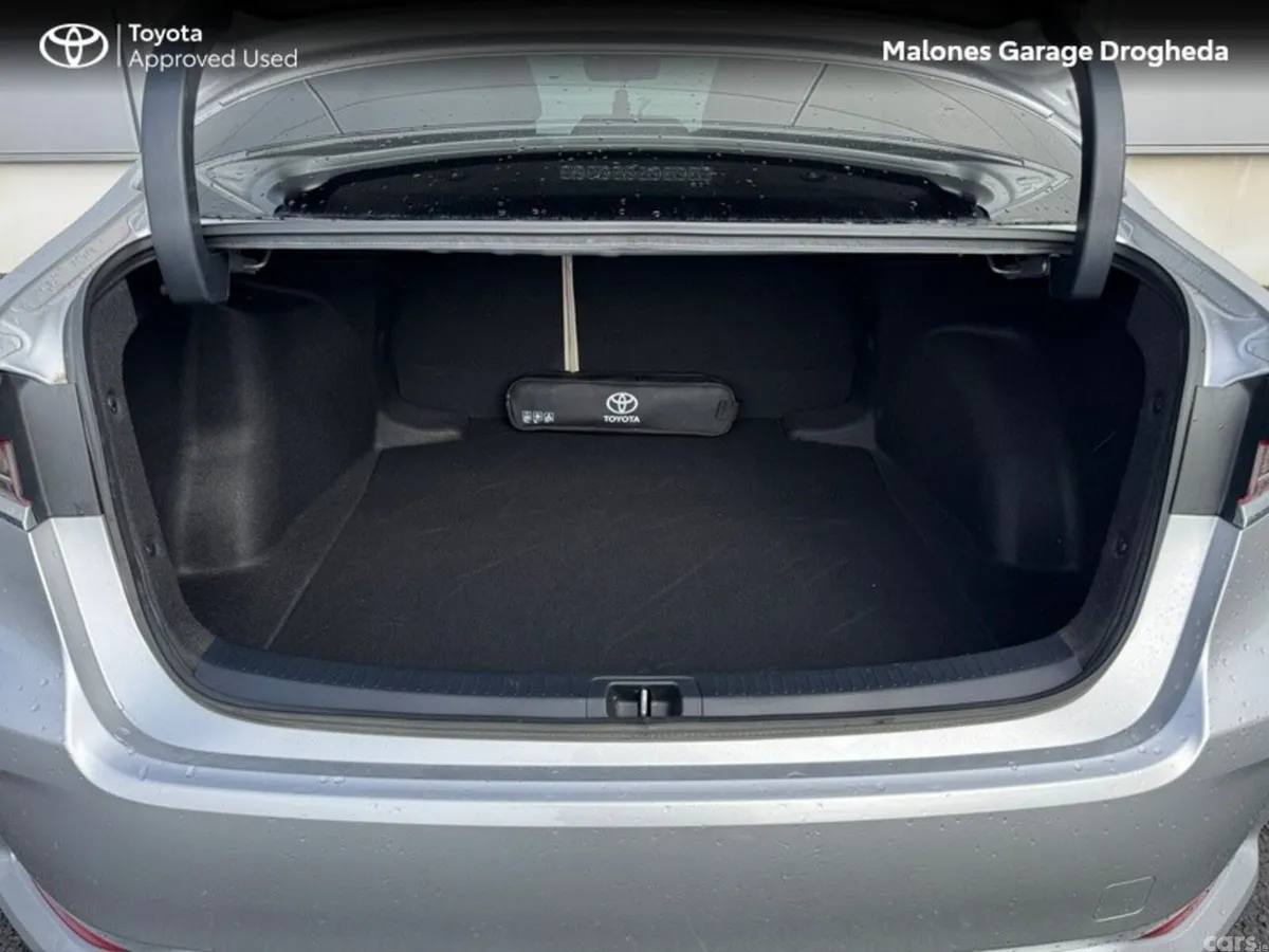 Toyota Corolla Saloon, Petrol Hybrid, 2023, Silver