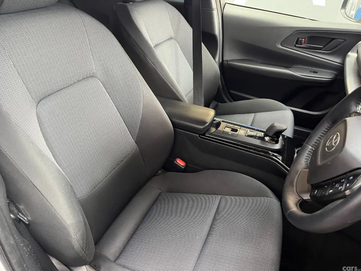 Toyota Prius Estate, Petrol, 2024, White