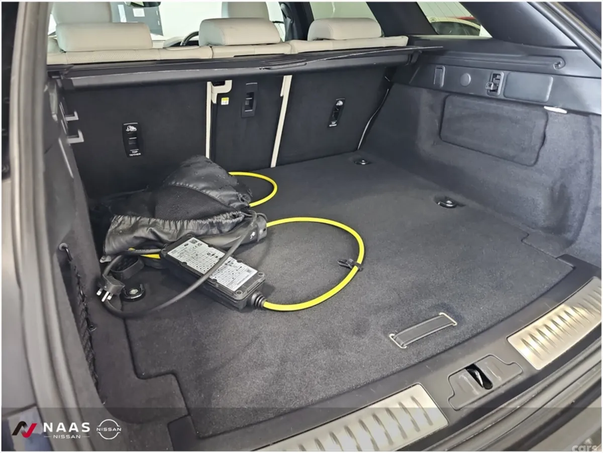 Land Rover Range Rover Velar Estate, Petrol Plug-in Hybrid, 2023, Black