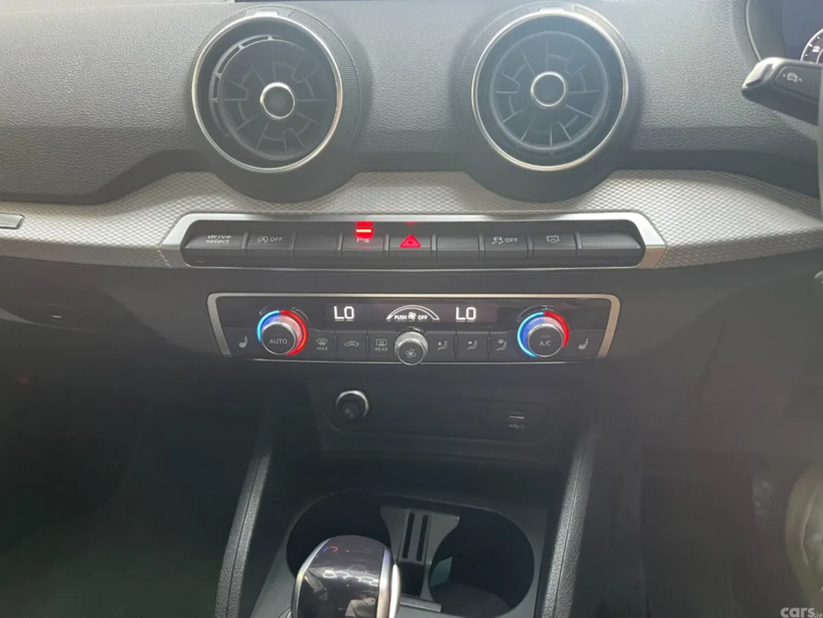 Audi Q2 SUV, Petrol, 2024, White