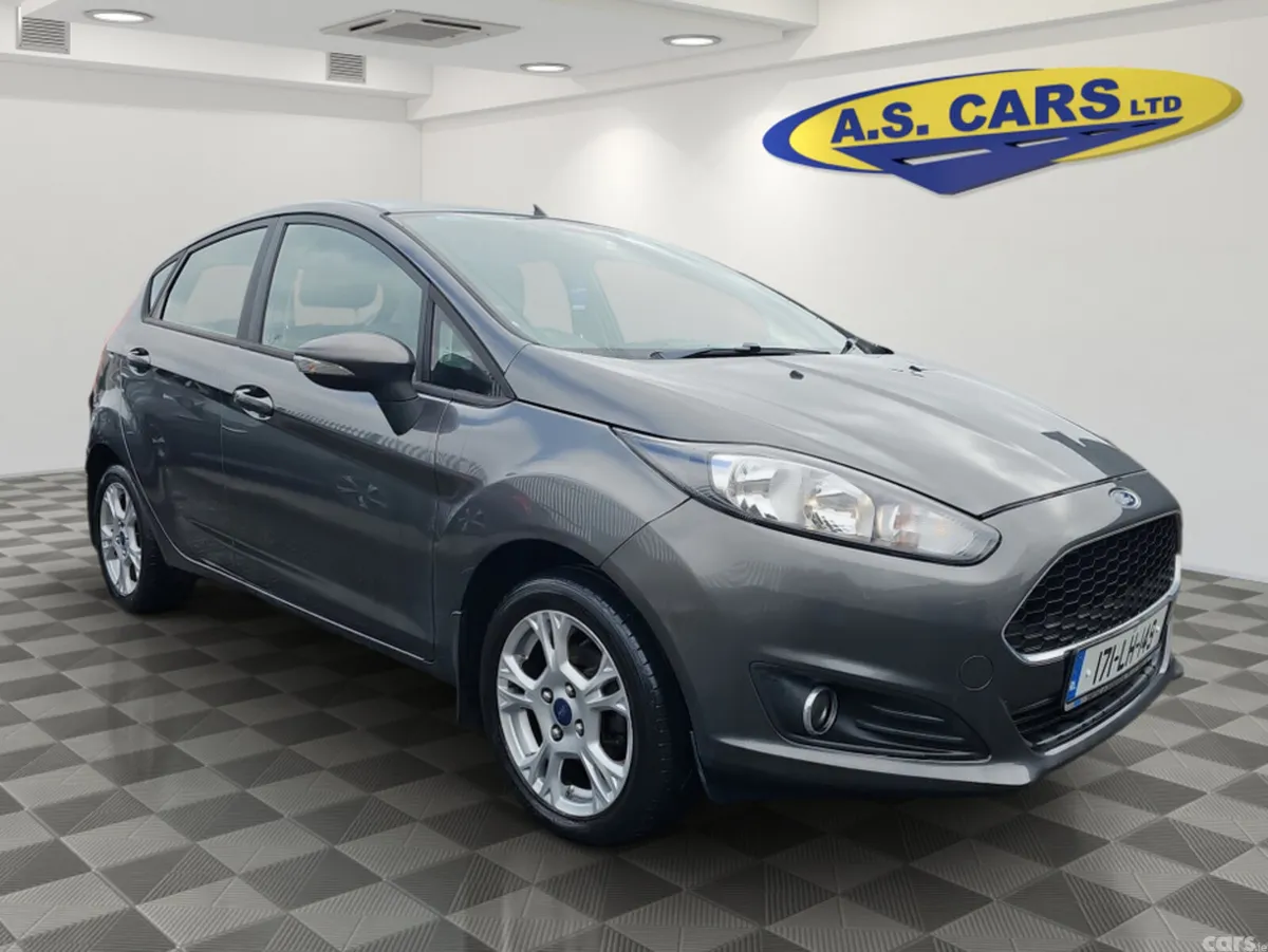 Ford Fiesta Hatchback, Petrol, 2017, Grey