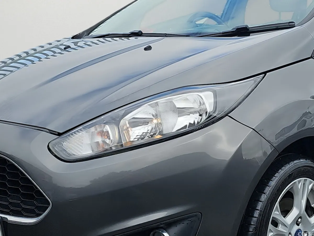 Ford Fiesta Hatchback, Petrol, 2017, Grey