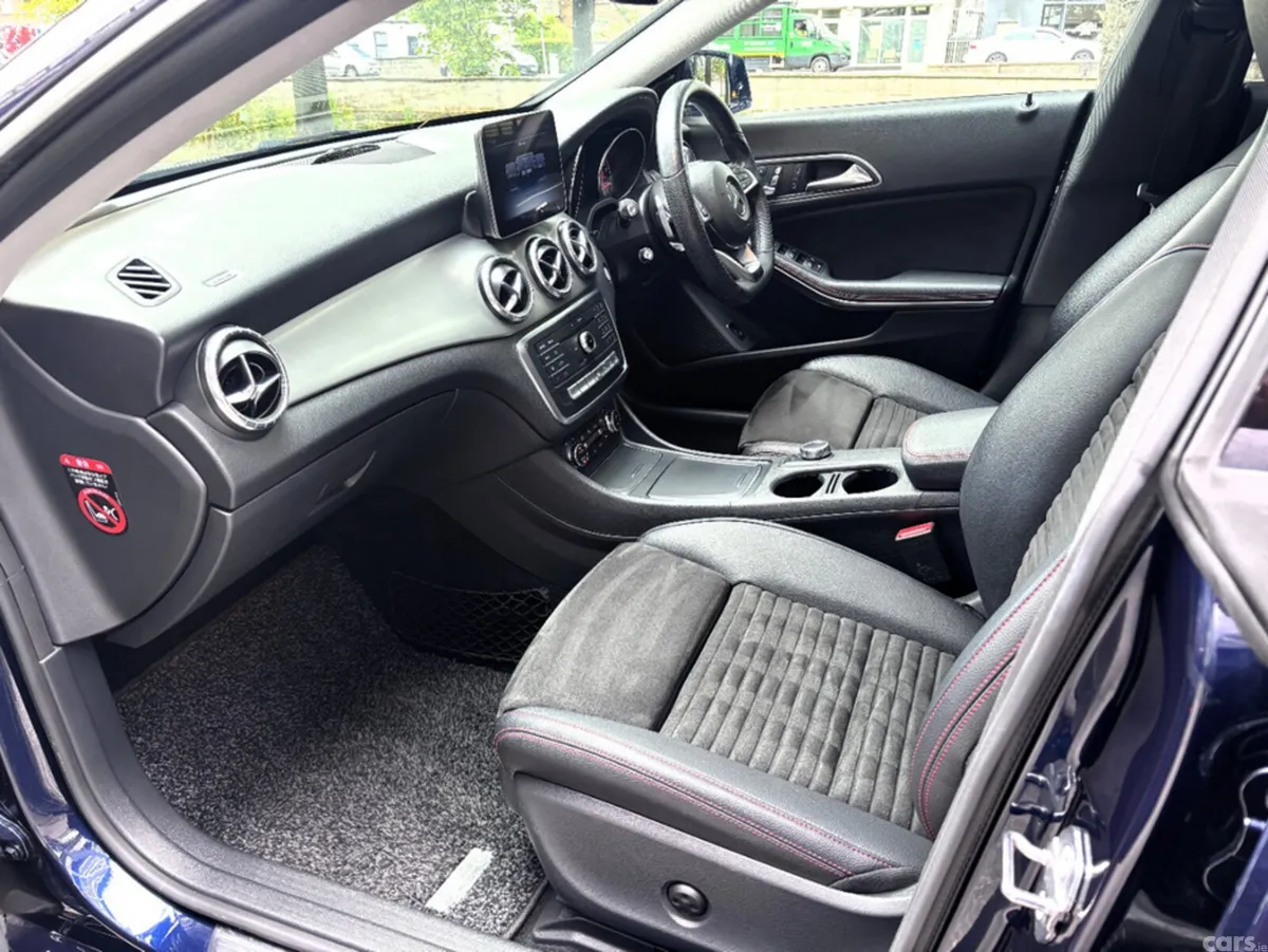 Mercedes-Benz CLA Estate, Petrol, 2019, Blue
