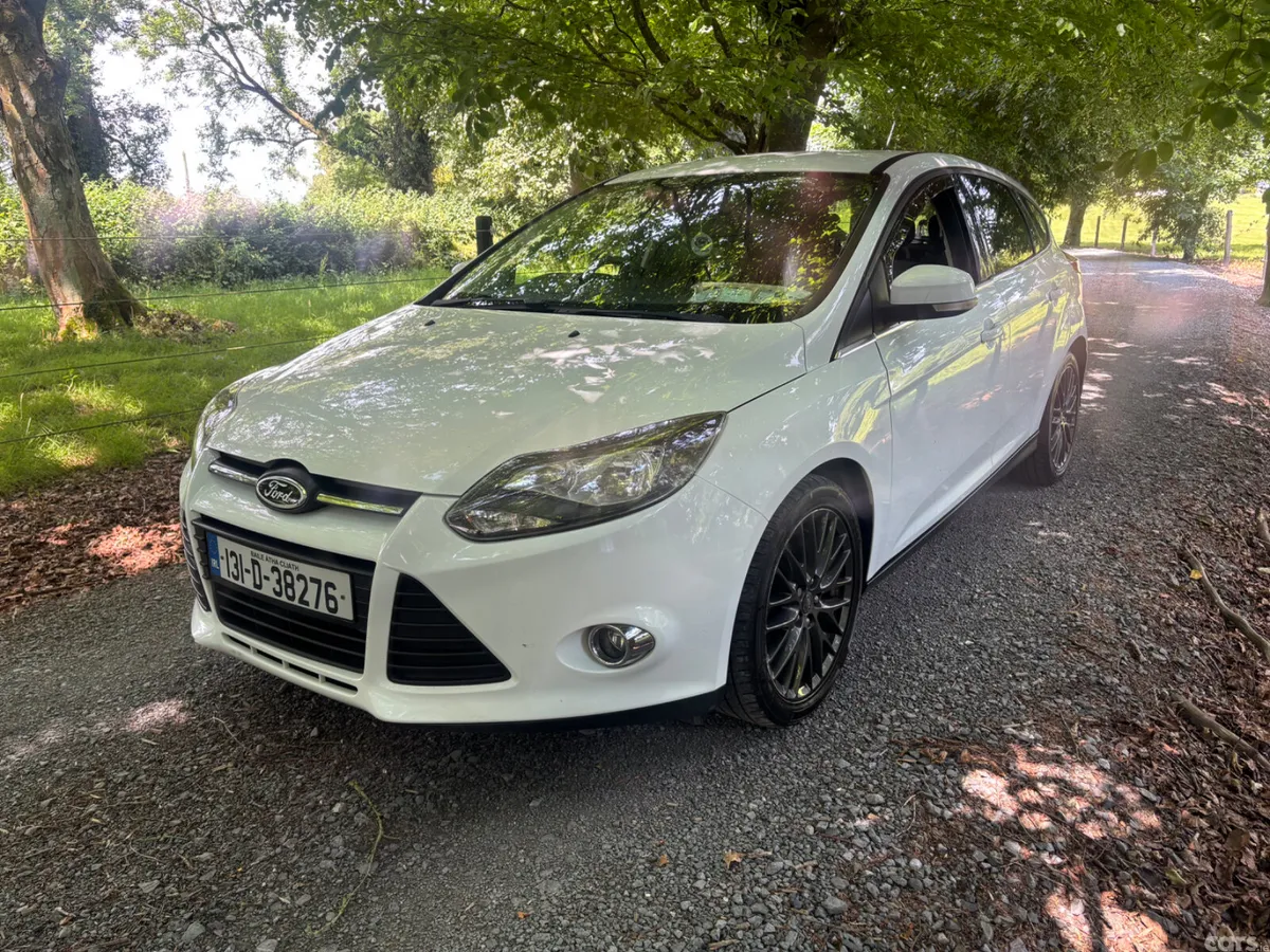Ford Focus Hatchback, Petrol, 2013, White