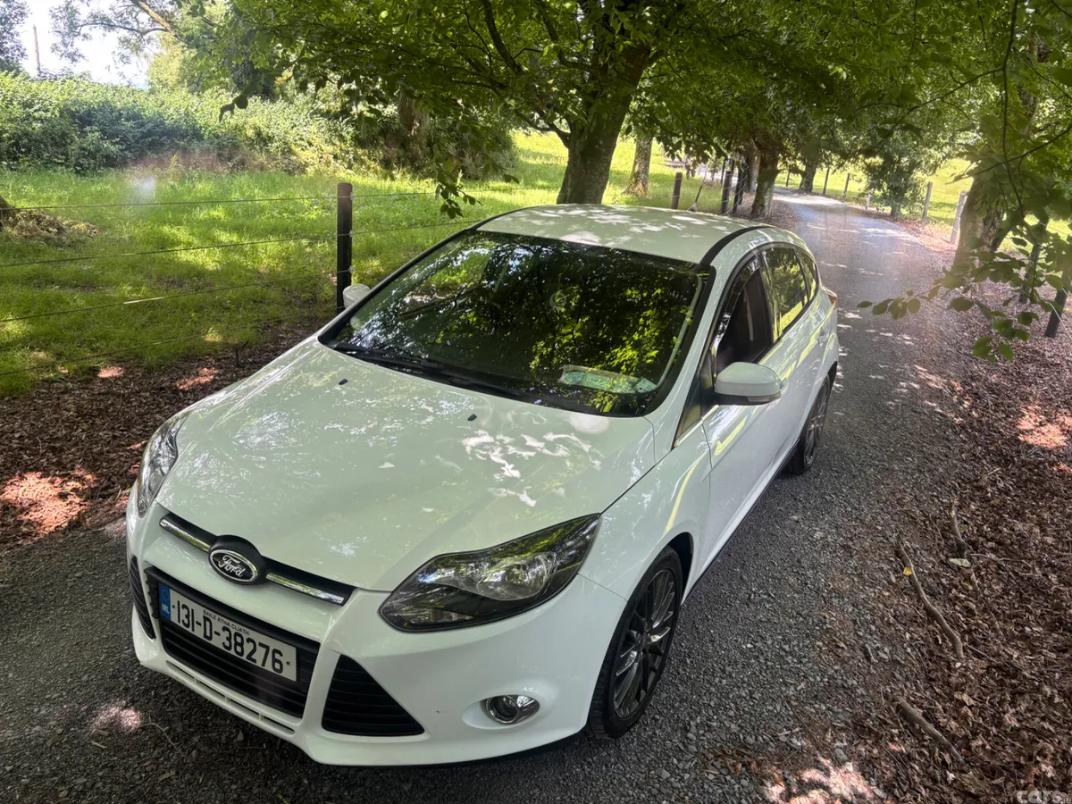 Ford Focus Hatchback, Petrol, 2013, White