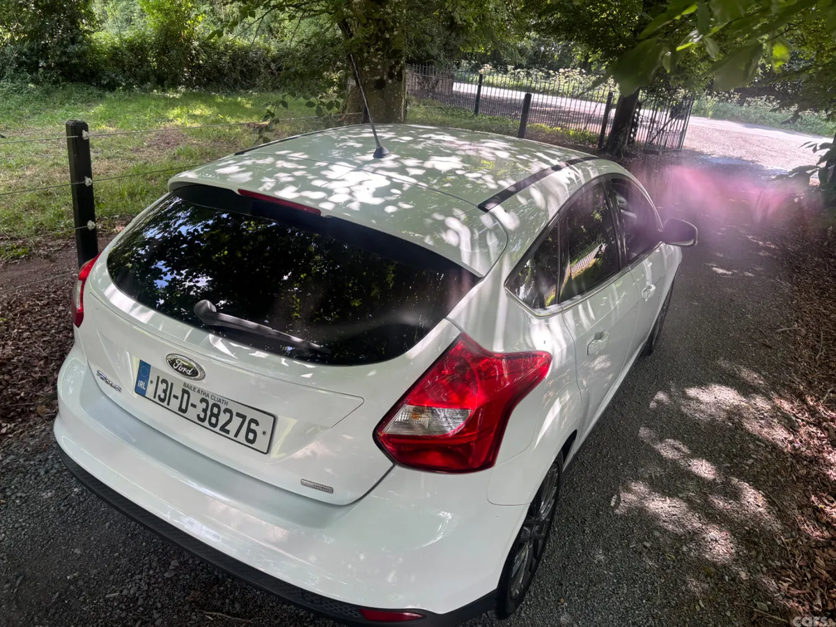 Ford Focus Hatchback, Petrol, 2013, White