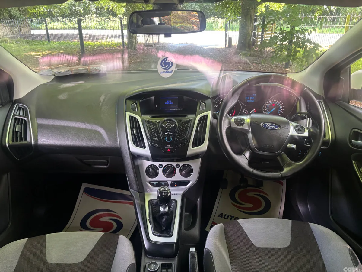 Ford Focus Hatchback, Petrol, 2013, White