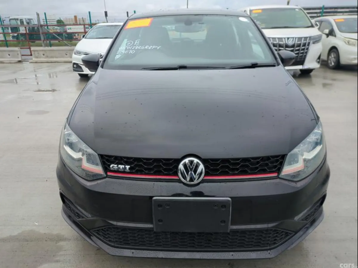 Volkswagen Polo Hatchback, Petrol, 2015, Black