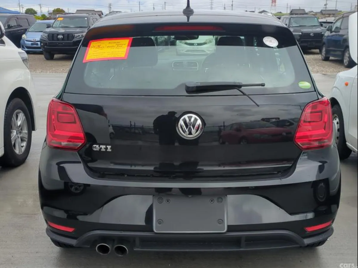 Volkswagen Polo Hatchback, Petrol, 2015, Black