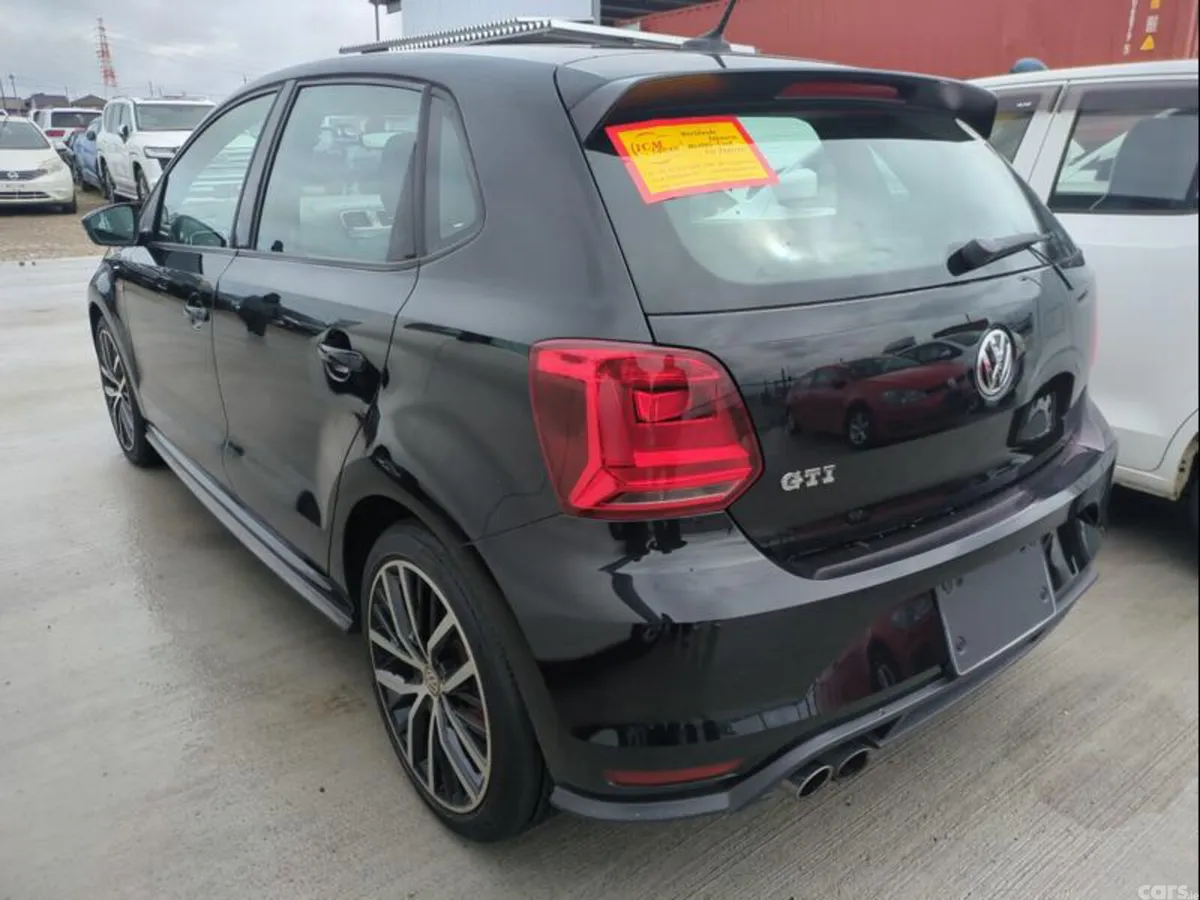 Volkswagen Polo Hatchback, Petrol, 2015, Black