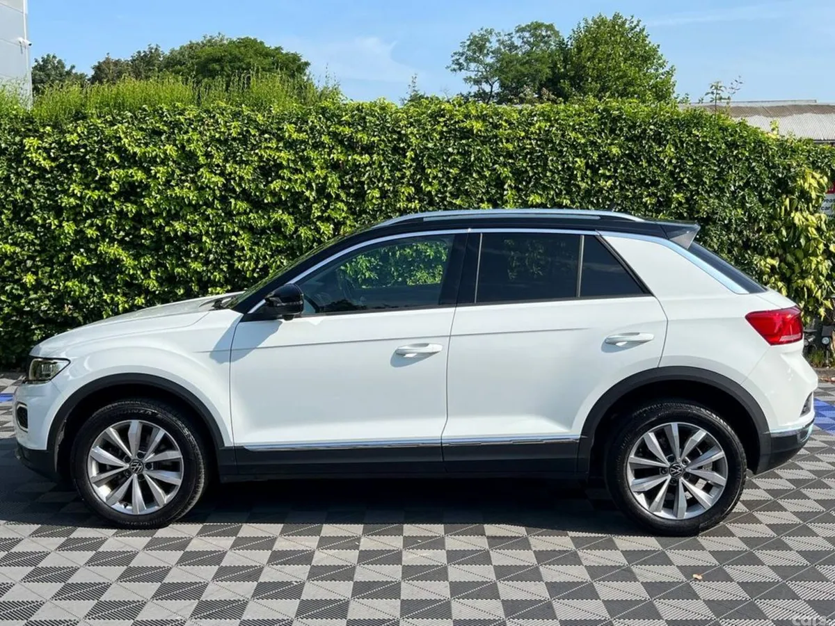 Volkswagen T-Roc SUV, Diesel, 2021, White