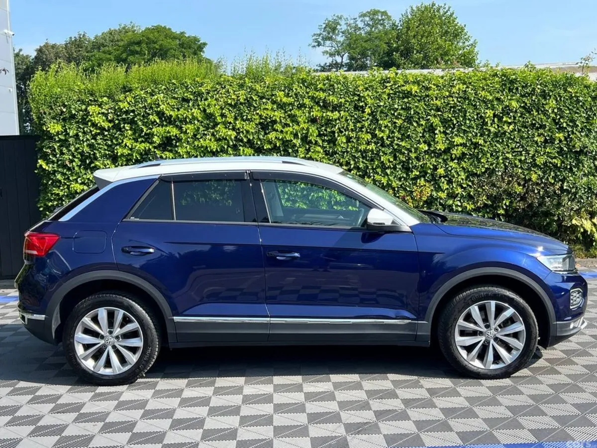 Volkswagen T-Roc SUV, Diesel, 2021, Blue