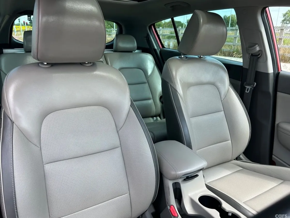 Kia Sportage SUV, Diesel, 2017, Red