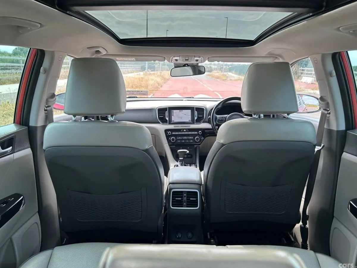 Kia Sportage SUV, Diesel, 2017, Red