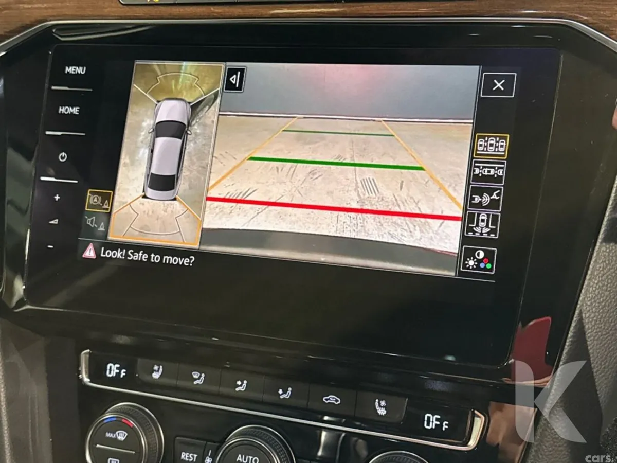 Volkswagen Passat Saloon, Petrol, 2019, Black
