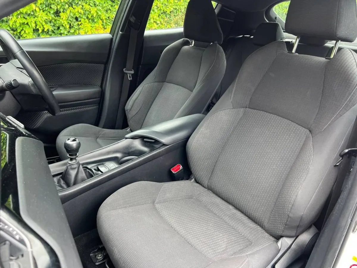 Toyota C-HR Hatchback, Petrol, 2017, White