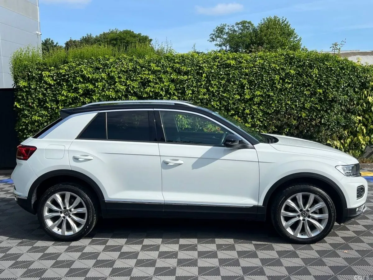 Volkswagen T-Roc SUV, Diesel, 2021, White