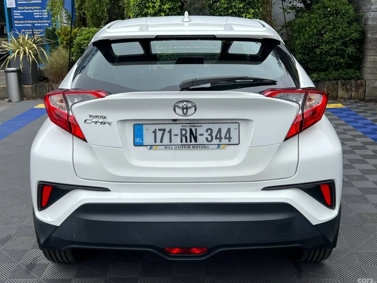 Toyota C-HR Hatchback, Petrol, 2017, White