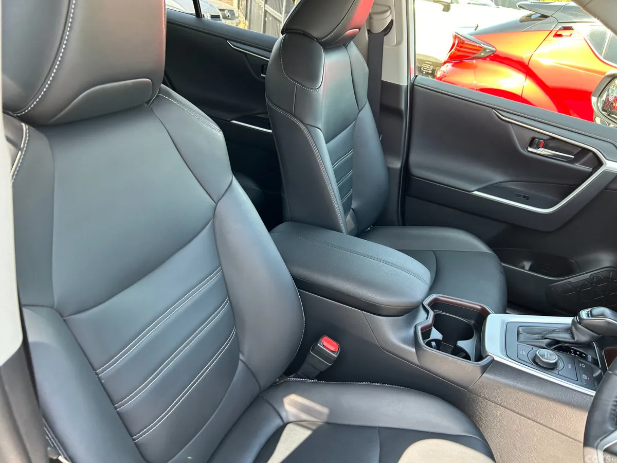 Toyota RAV4 SUV, Petrol Hybrid, 2020, White
