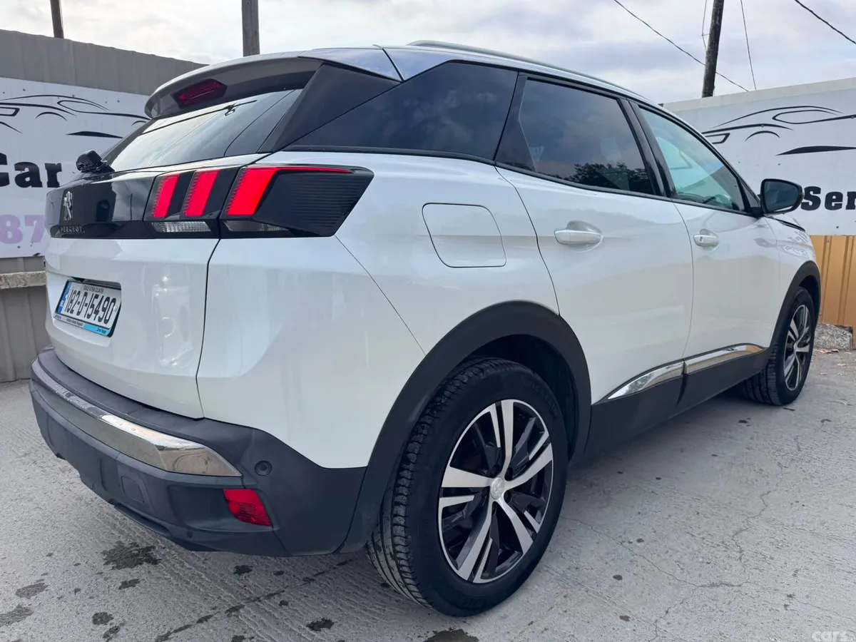 Peugeot 3008 MPV, Petrol, 2018, White