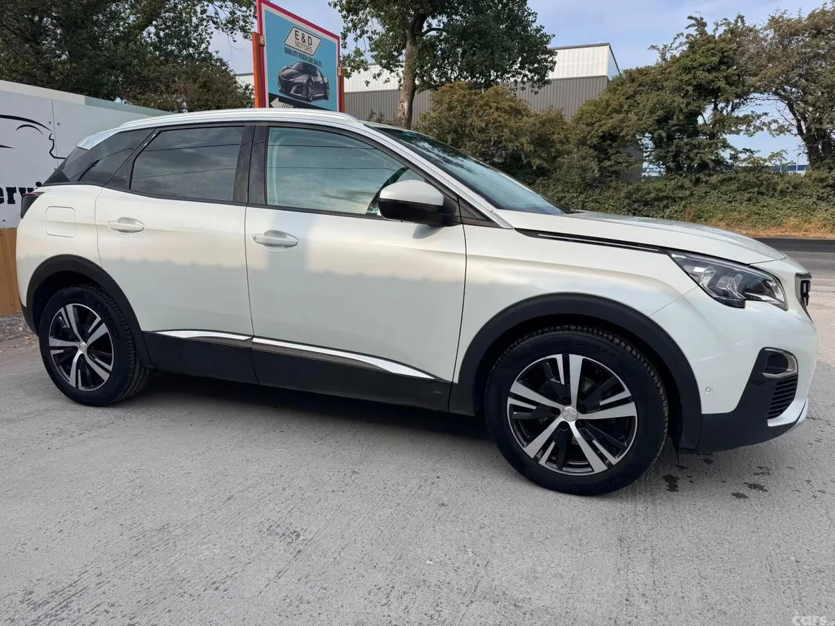 Peugeot 3008 MPV, Petrol, 2018, White