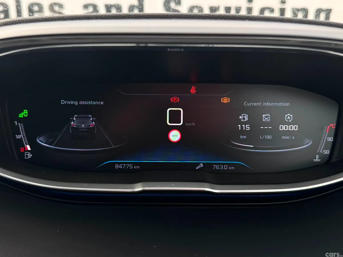 Peugeot 3008 MPV, Petrol, 2018, White