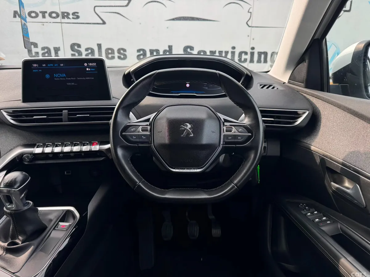Peugeot 3008 MPV, Petrol, 2018, White
