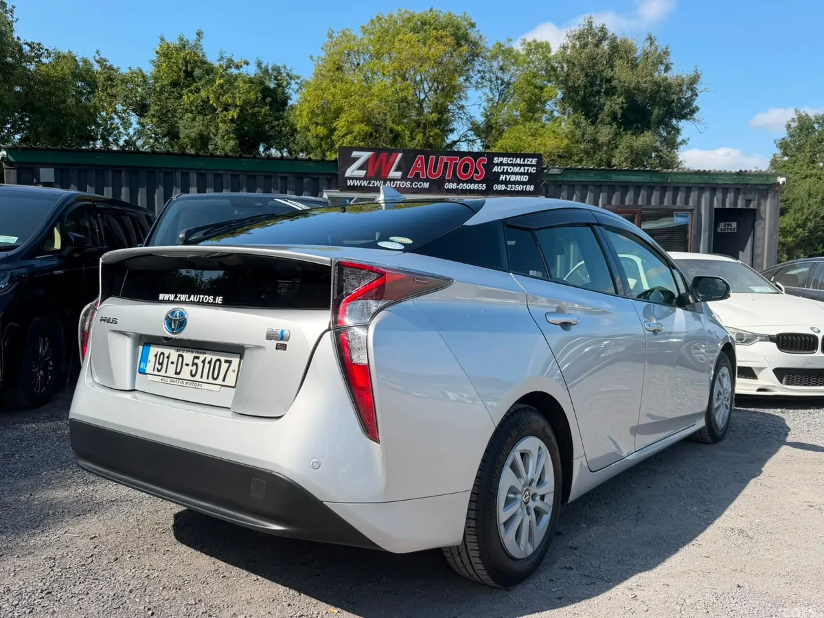 Toyota Prius Hatchback, Petrol Hybrid, 2019, Silver