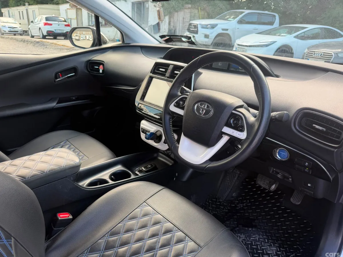 Toyota Prius Hatchback, Petrol Hybrid, 2019, Silver