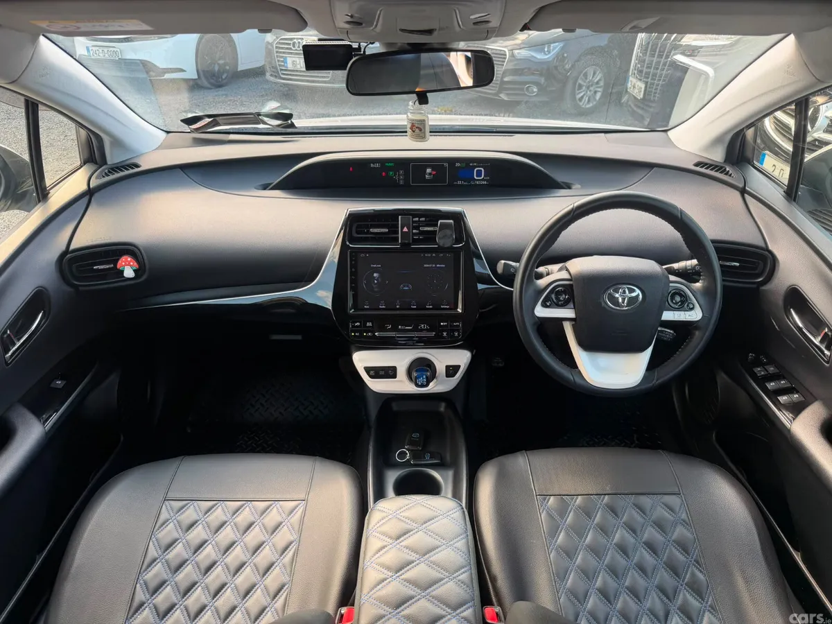 Toyota Prius Hatchback, Petrol Hybrid, 2019, Silver