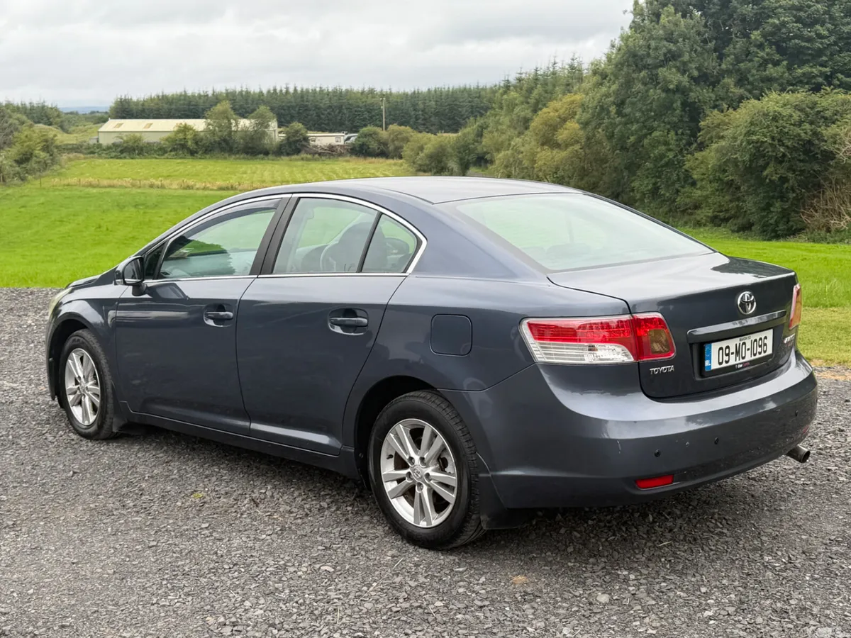 Toyota Avensis Saloon, Diesel, 2009, Blue