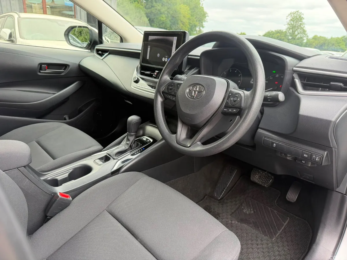Toyota Corolla Estate, Petrol Hybrid, 2023, Silver