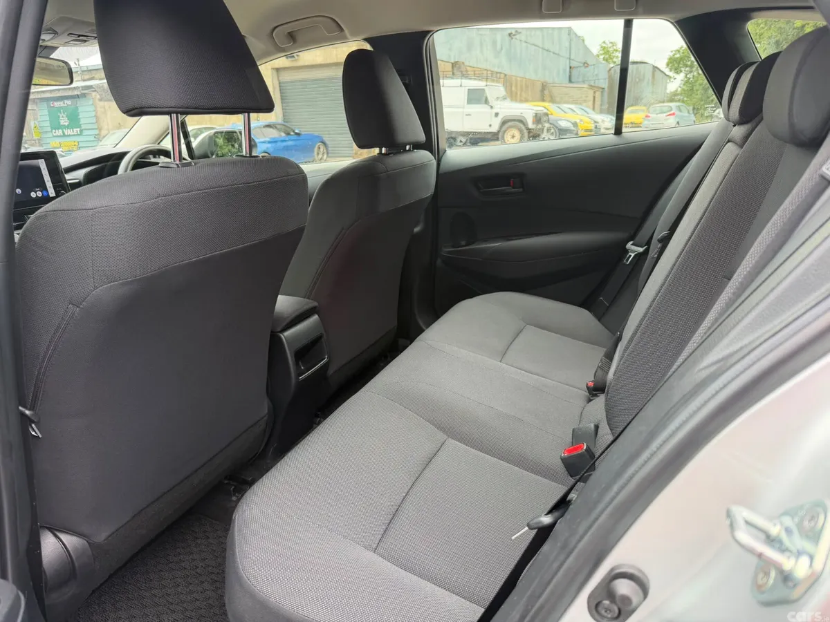Toyota Corolla Estate, Petrol Hybrid, 2023, Silver