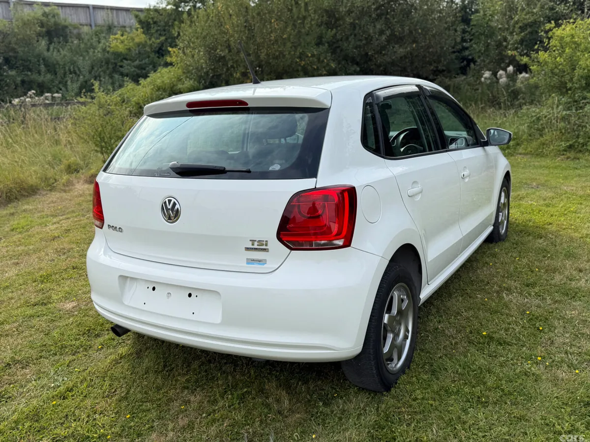 Volkswagen Polo Hatchback, Petrol, 2013, White