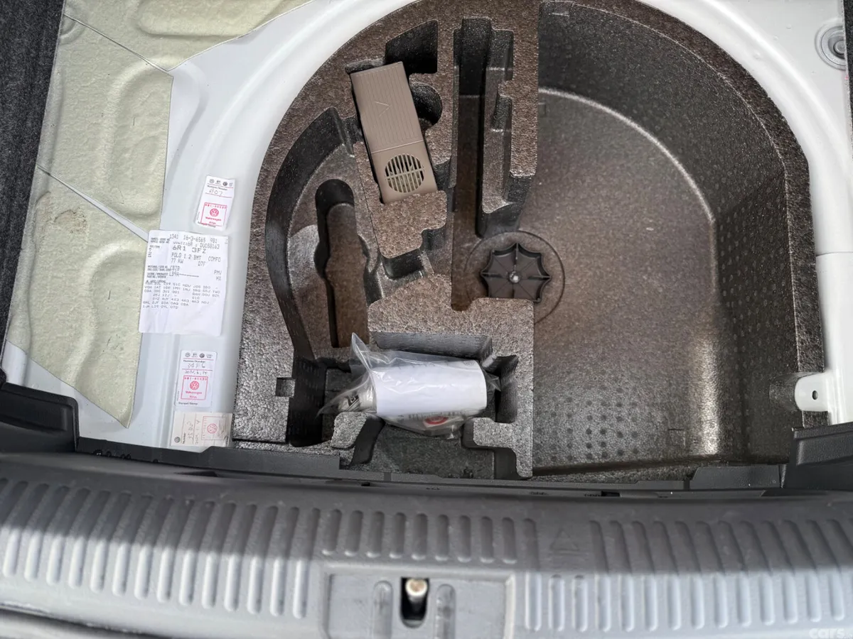 Volkswagen Polo Hatchback, Petrol, 2013, White