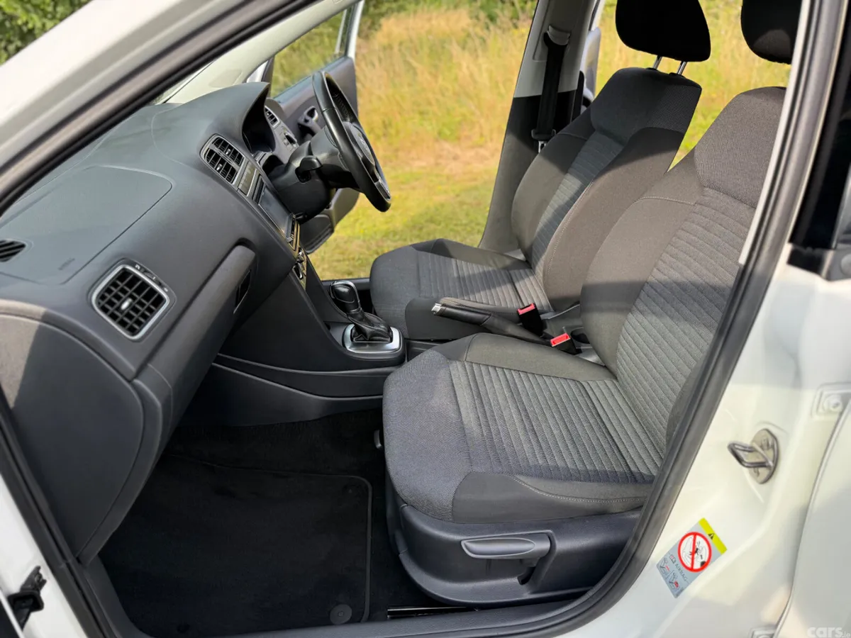 Volkswagen Polo Hatchback, Petrol, 2013, White