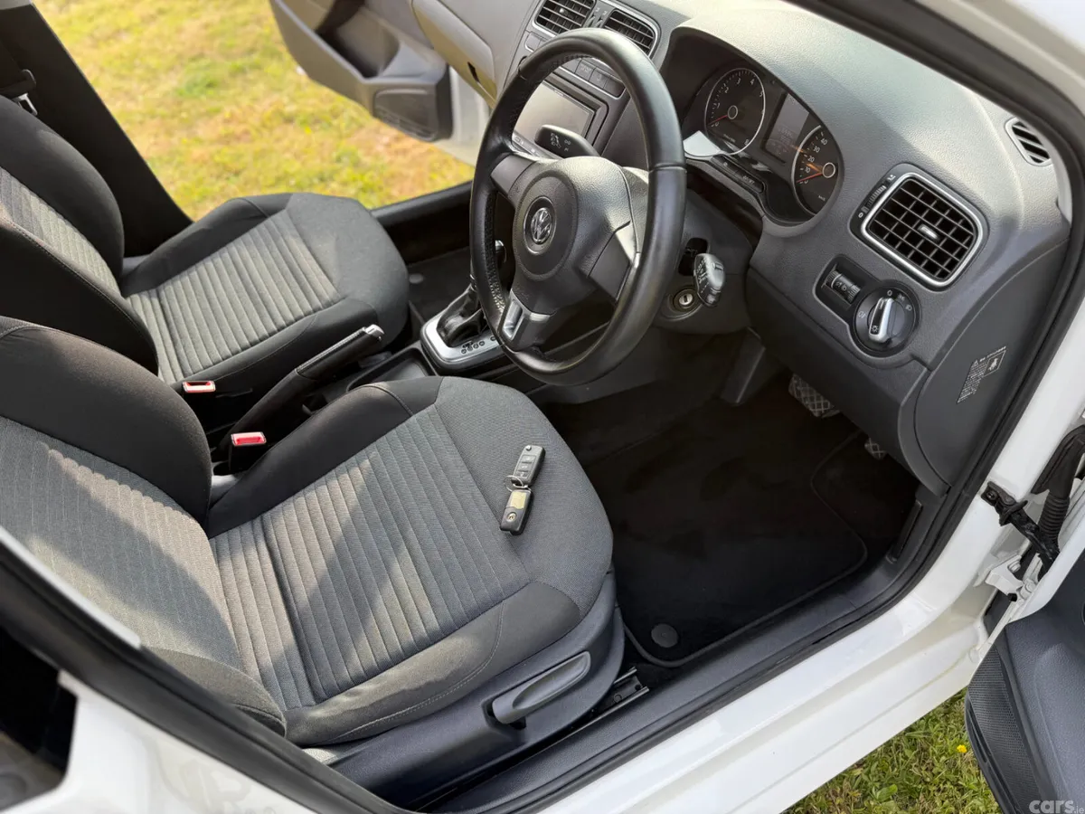 Volkswagen Polo Hatchback, Petrol, 2013, White