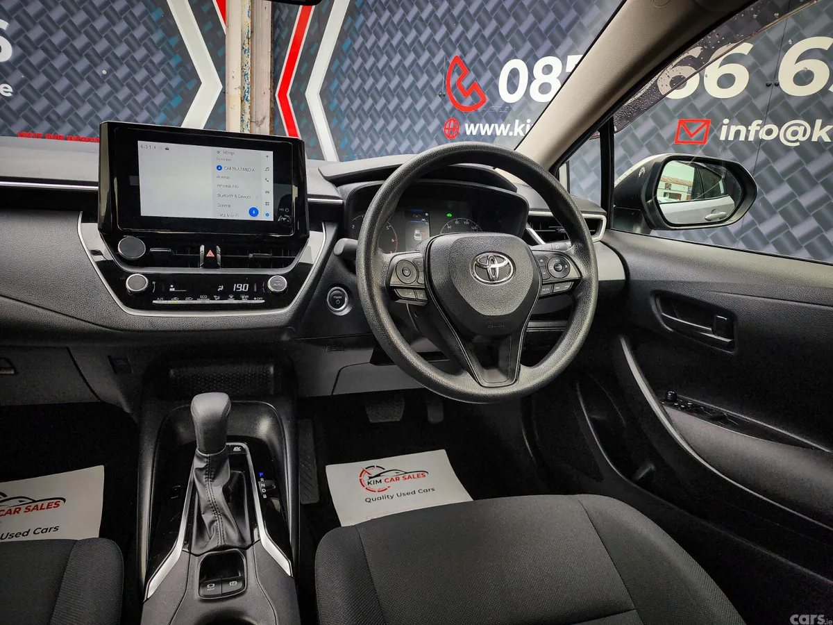Toyota Corolla Saloon, Petrol Hybrid, 2023, Silver