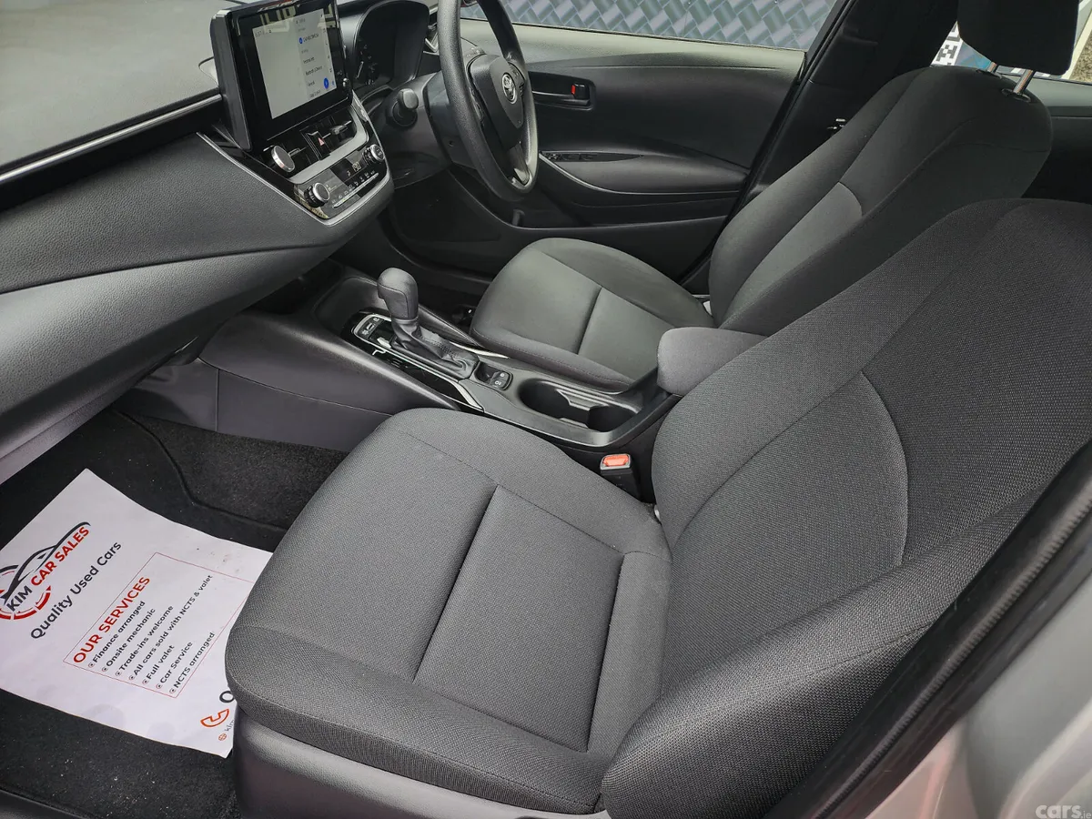 Toyota Corolla Saloon, Petrol Hybrid, 2023, Silver