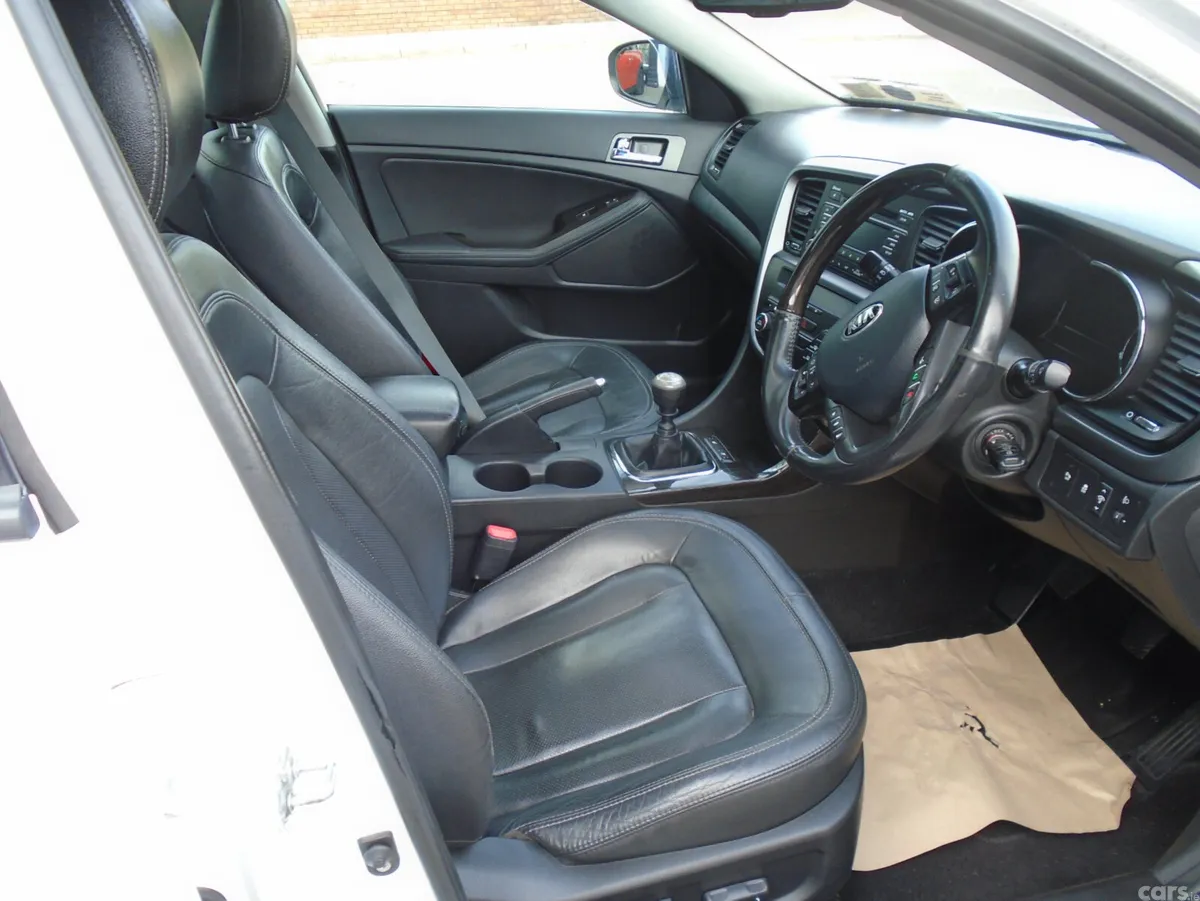 Kia Optima Saloon, Diesel, 2013, White