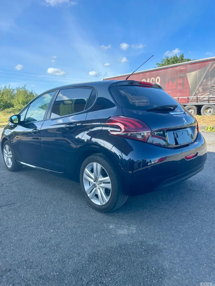 Peugeot 208 Hatchback, Petrol, 2016, Blue