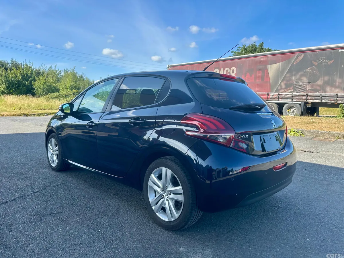 Peugeot 208 Hatchback, Petrol, 2016, Blue
