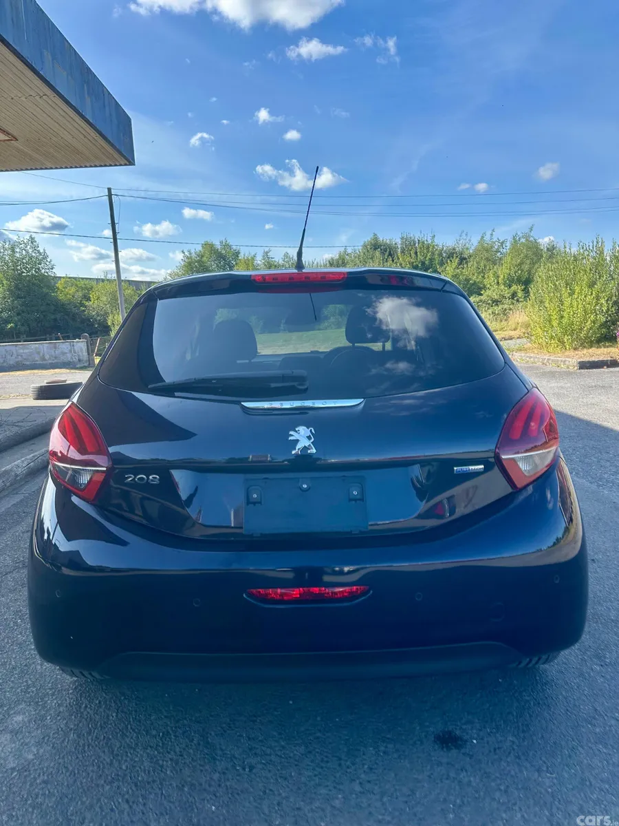 Peugeot 208 Hatchback, Petrol, 2016, Blue