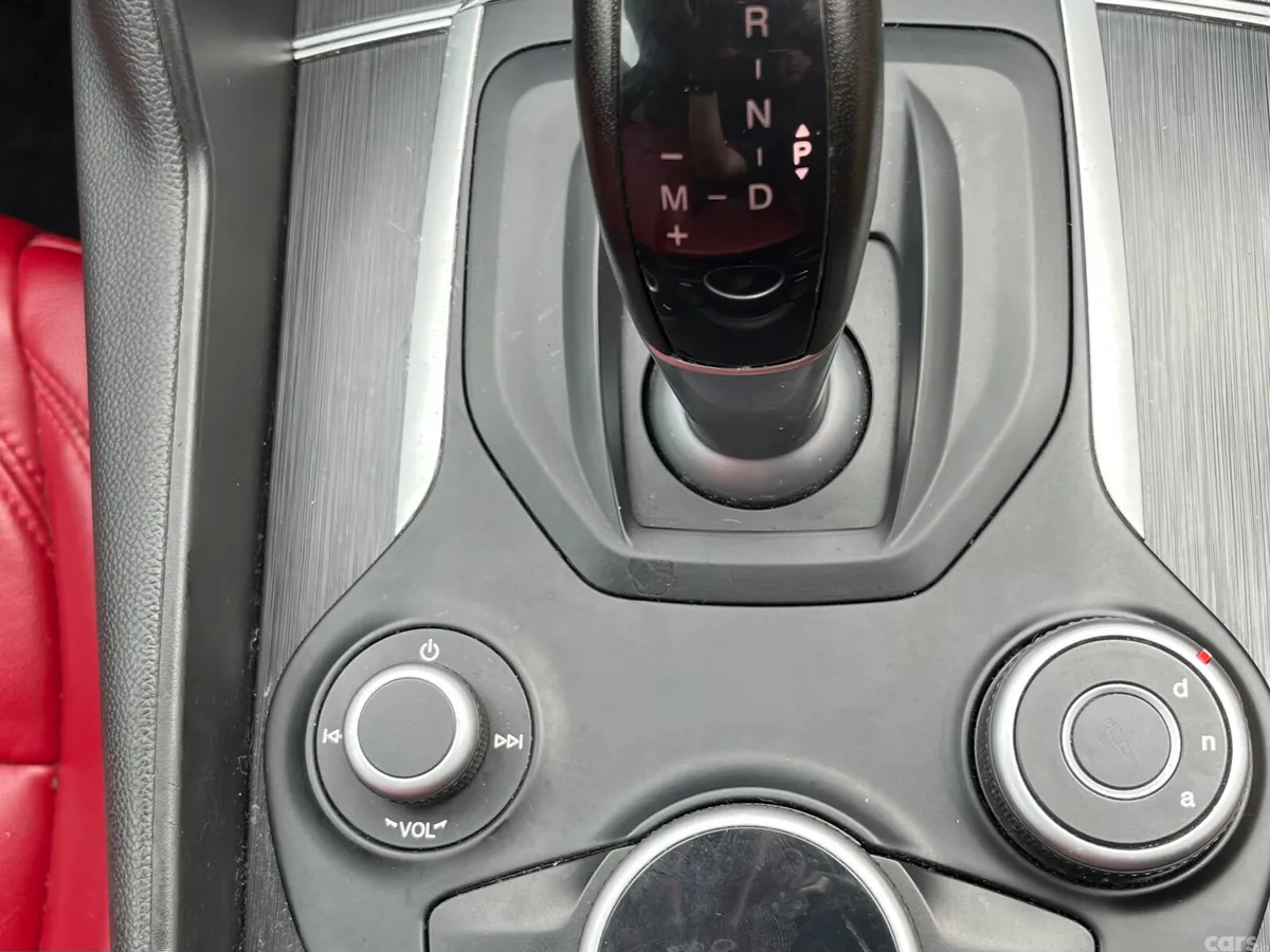 Alfa Romeo Giulia Saloon, Diesel, 2017, Black