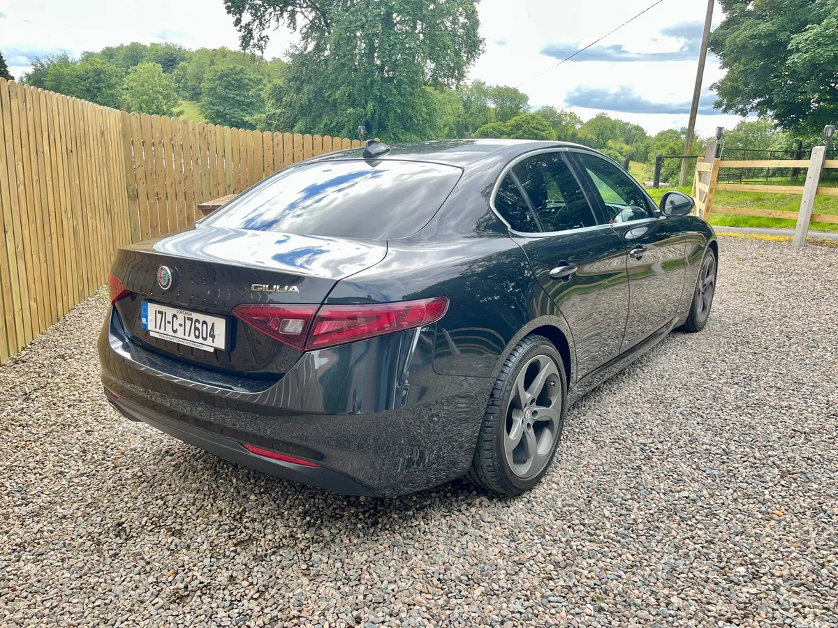 Alfa Romeo Giulia Saloon, Diesel, 2017, Black